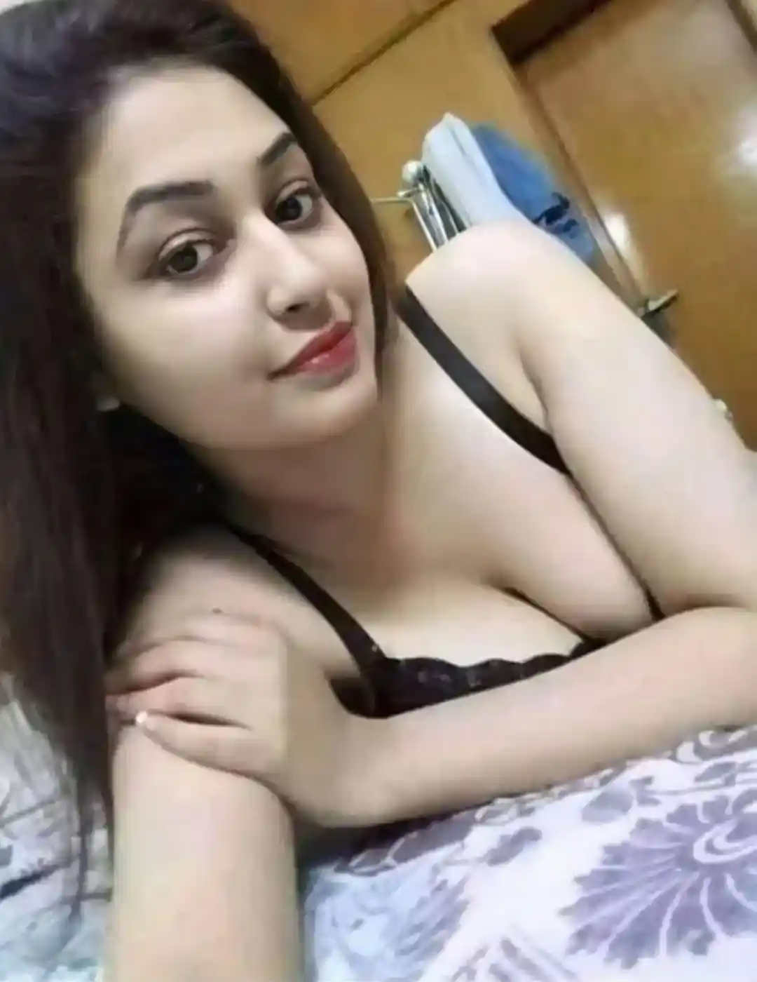 aunty cheap Call Girl in Delhi